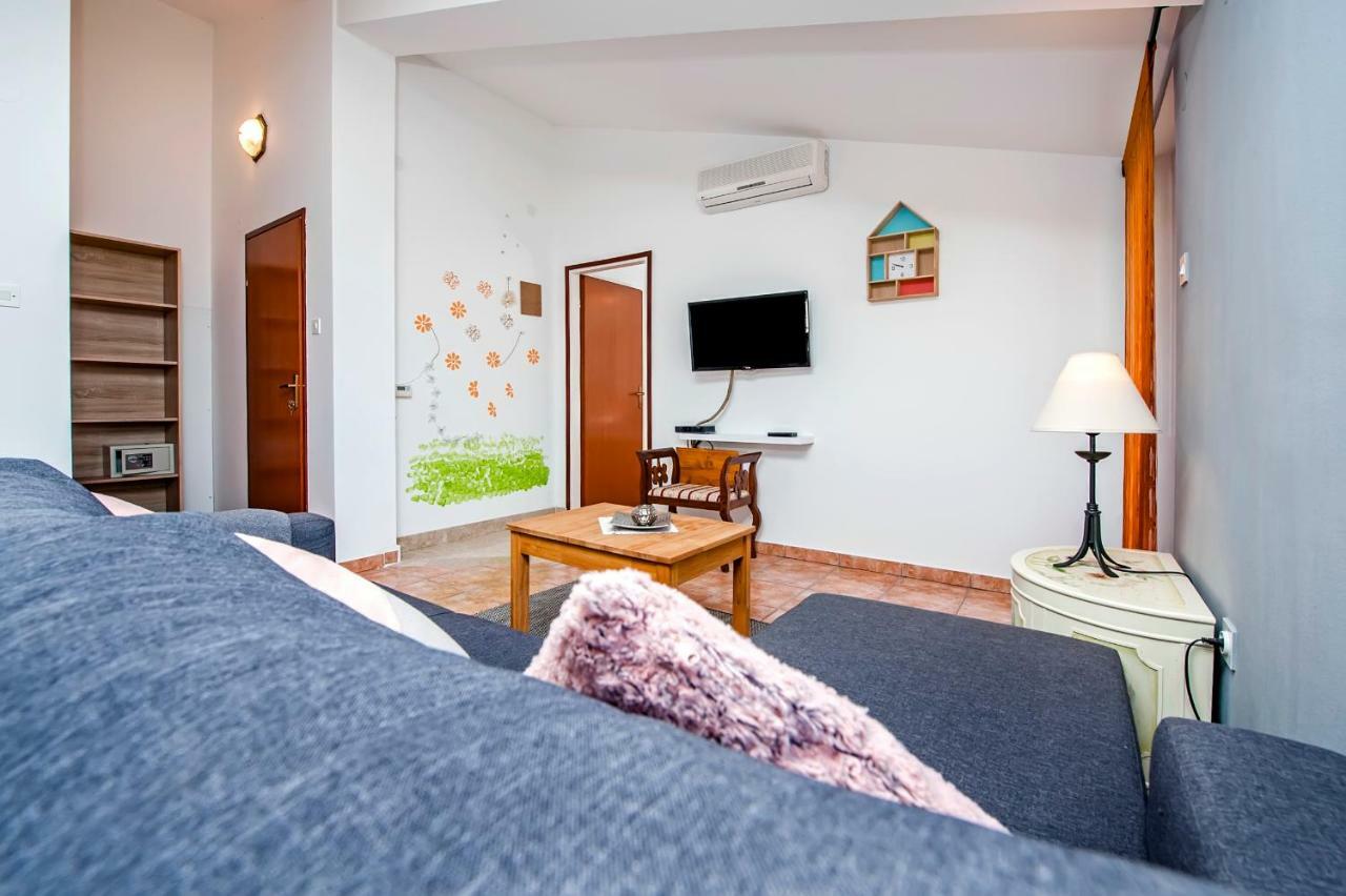 Vila Dolores Rovinj Exterior foto