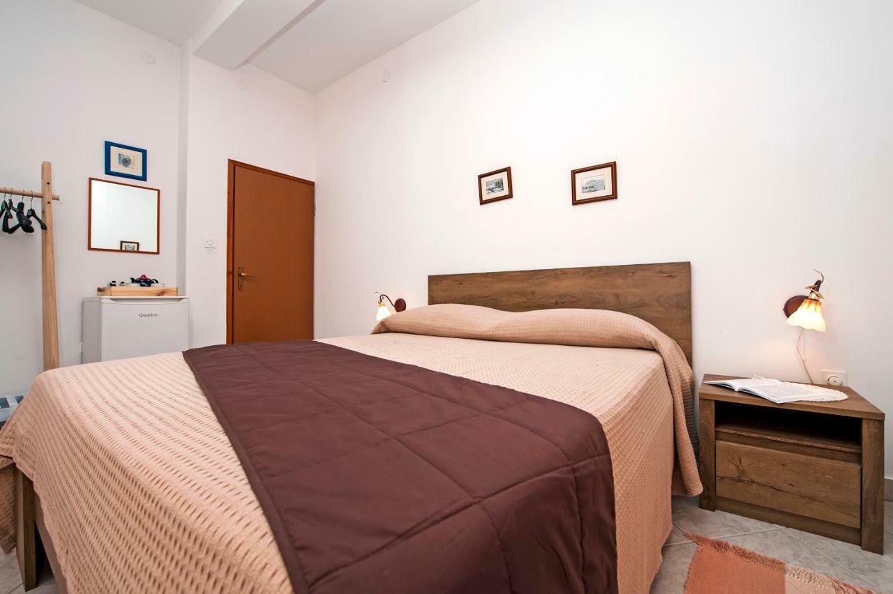 Vila Dolores Rovinj Exterior foto